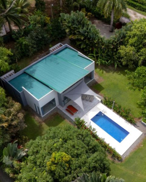 Lilan Nature, Modern House N°1, private swimming pool.